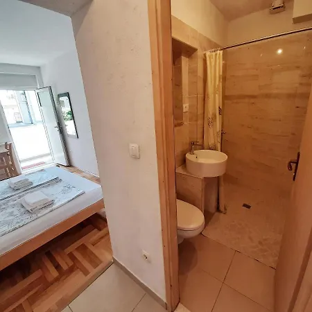 Guest house Maestral Split